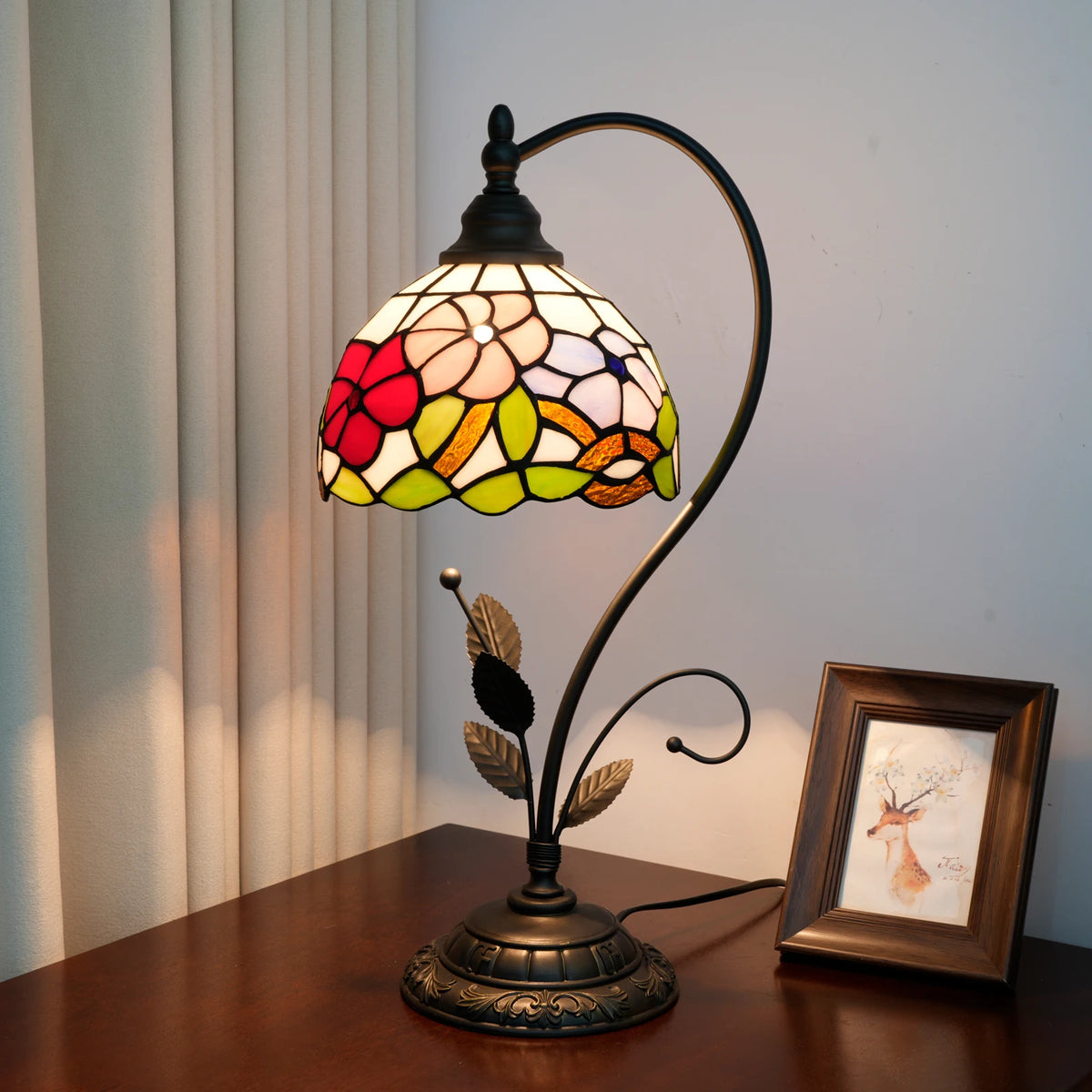 Baroque Style Table Lamp Floral Stained Glass Lamp