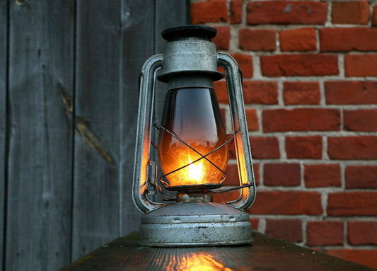 Tips For Decorating With Antique Lamps