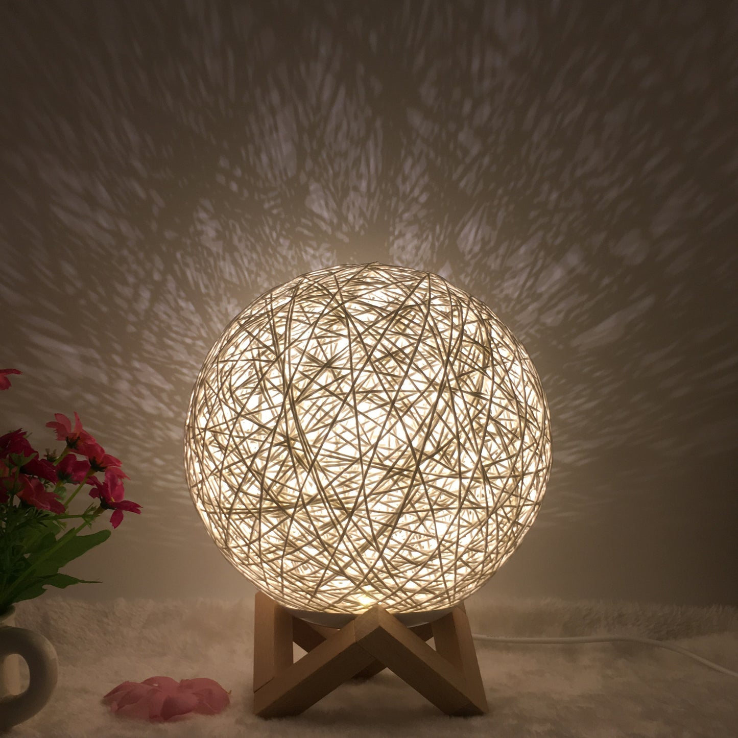 Creative Linen Table Lamp Novel and Unique LED Intelligent Ball Lamp