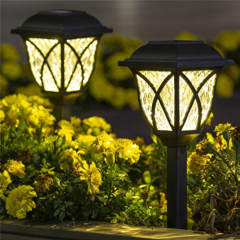 Plastic lawn lamp