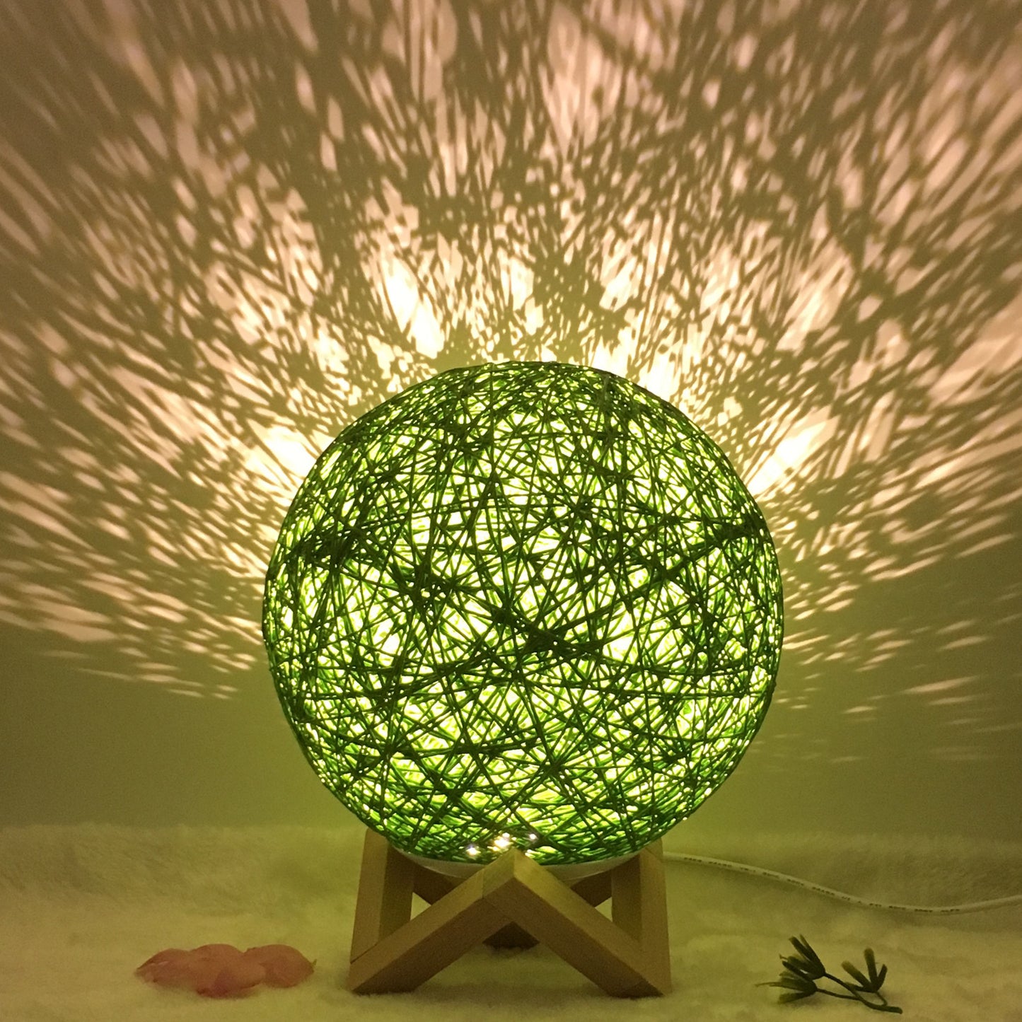 Creative Linen Table Lamp Novel and Unique LED Intelligent Ball Lamp