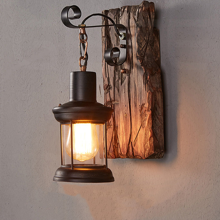 Distressed retro wall lamp