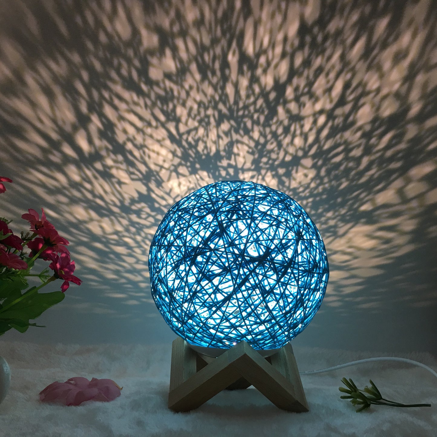 Creative Linen Table Lamp Novel and Unique LED Intelligent Ball Lamp