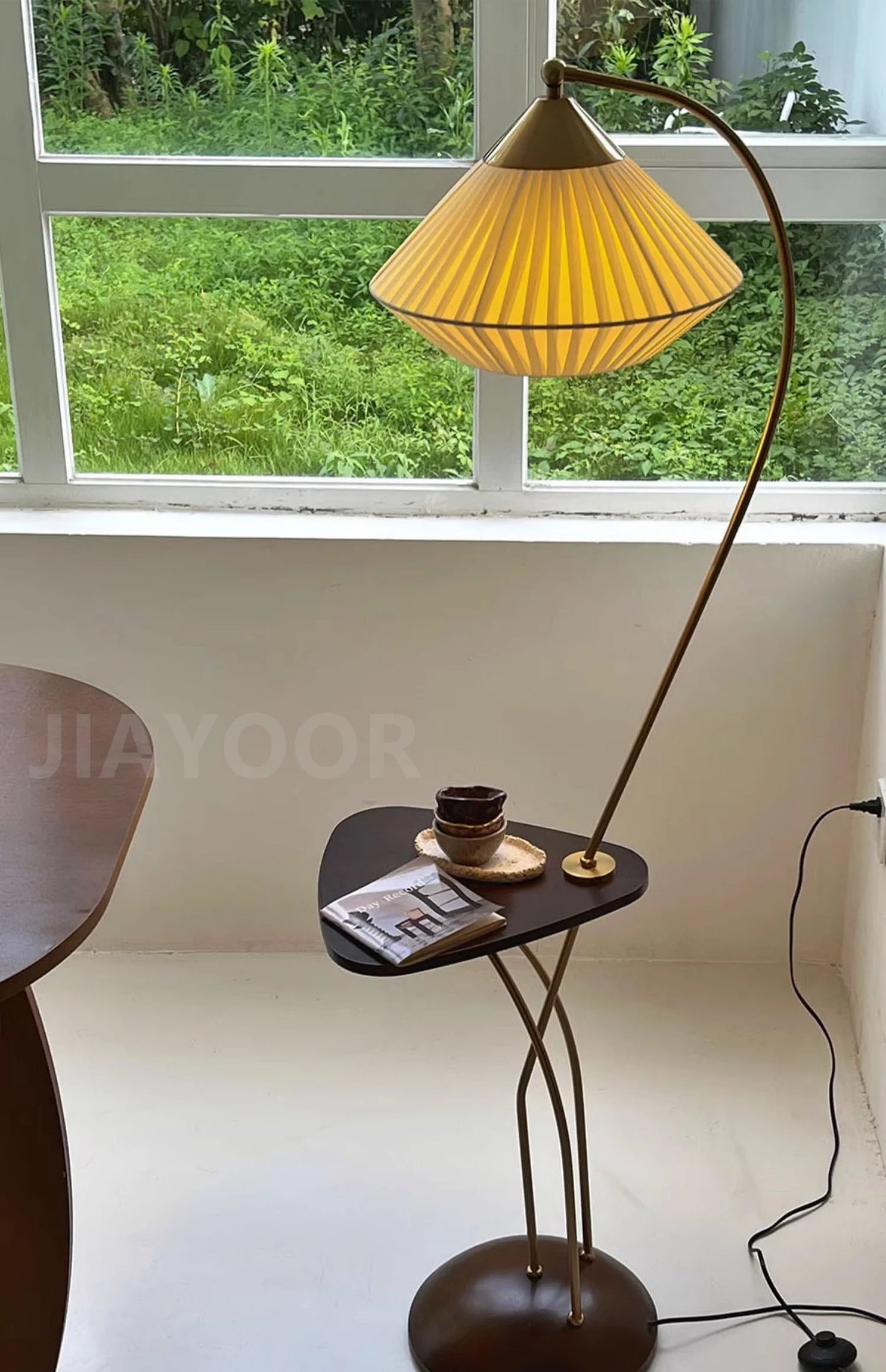 Japanese Retro Floor Lamp SofaSide Standing Lamp  Light