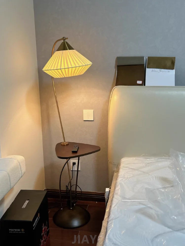 Japanese Retro Floor Lamp SofaSide Standing Lamp  Light