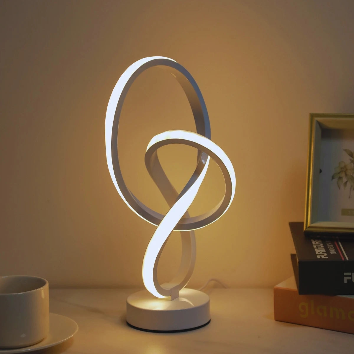 Simple and Creative LED Desk Lamp with USB Three Color Adjustable