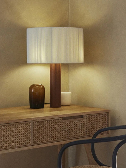Nordic Vintage Table Lamp Solid Wood Reading Lamp