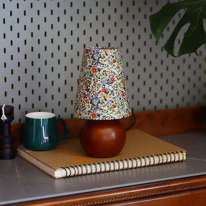 Creative Retro LED Linen Desk Lamp Solid Wood Bedroom