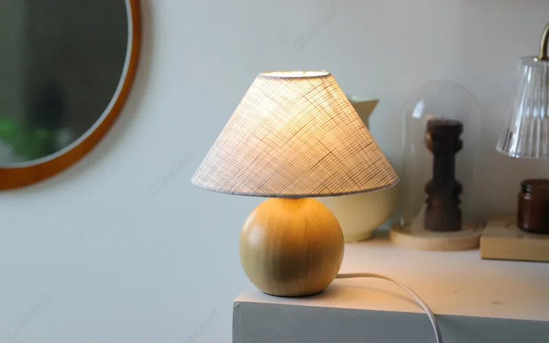Creative Retro LED Linen Desk Lamp Solid Wood Bedroom