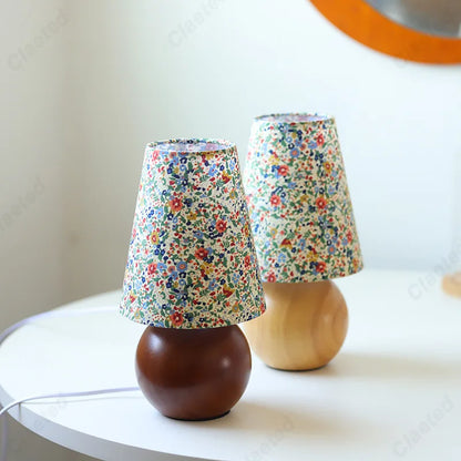 Creative Retro LED Linen Desk Lamp Solid Wood Bedroom