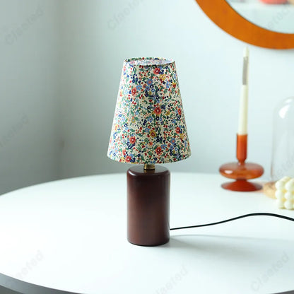 Creative Retro LED Linen Desk Lamp Solid Wood Bedroom