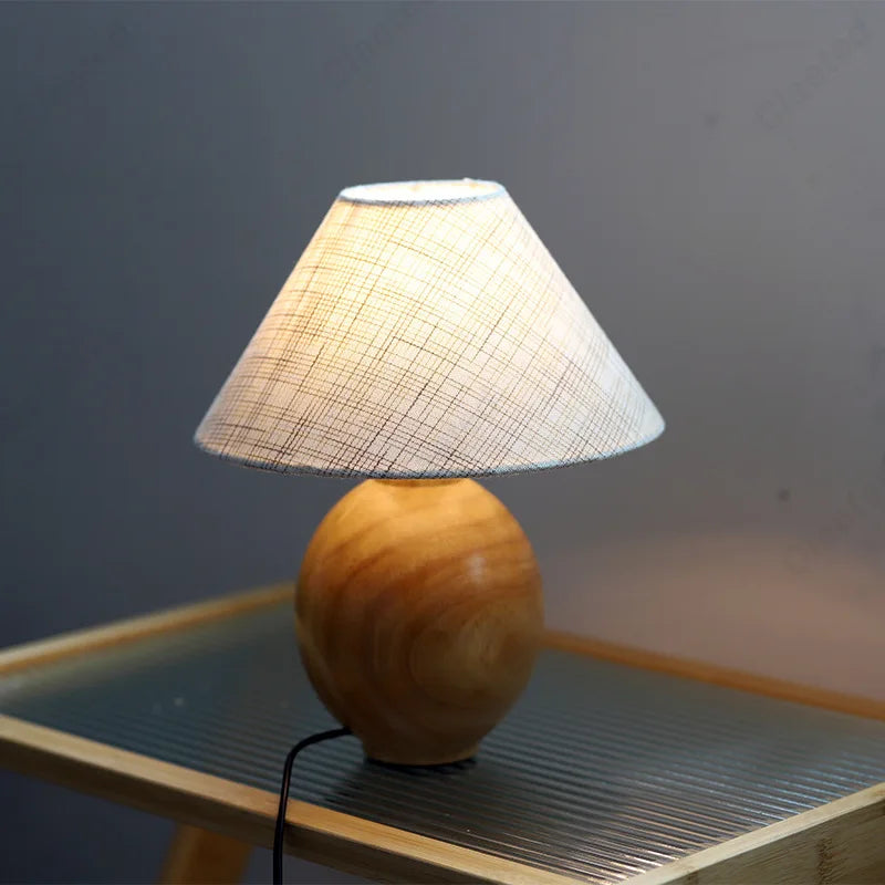 Creative Retro LED Linen Desk Lamp Solid Wood Bedroom