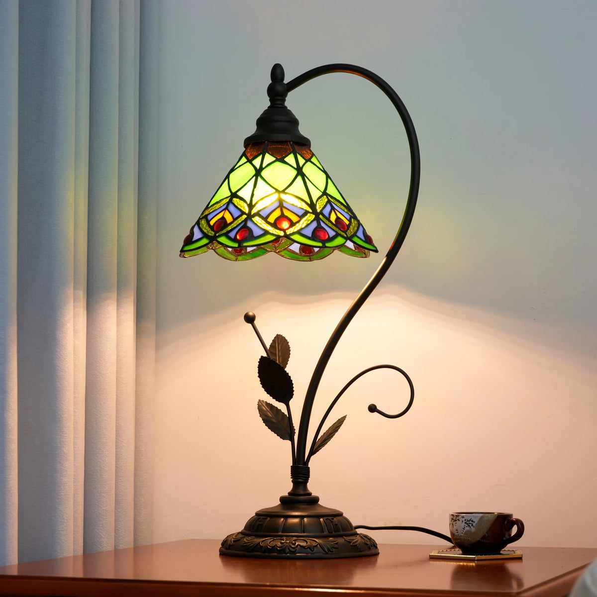 Elegant Table Lamp Stained Glass Desk Reading Light