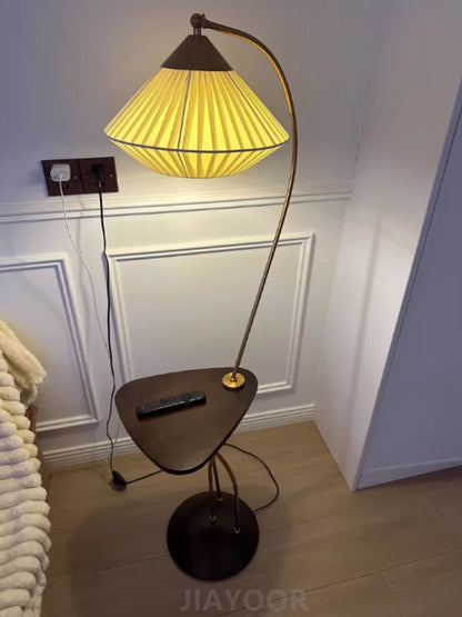 Japanese Retro Floor Lamp SofaSide Standing Lamp  Light