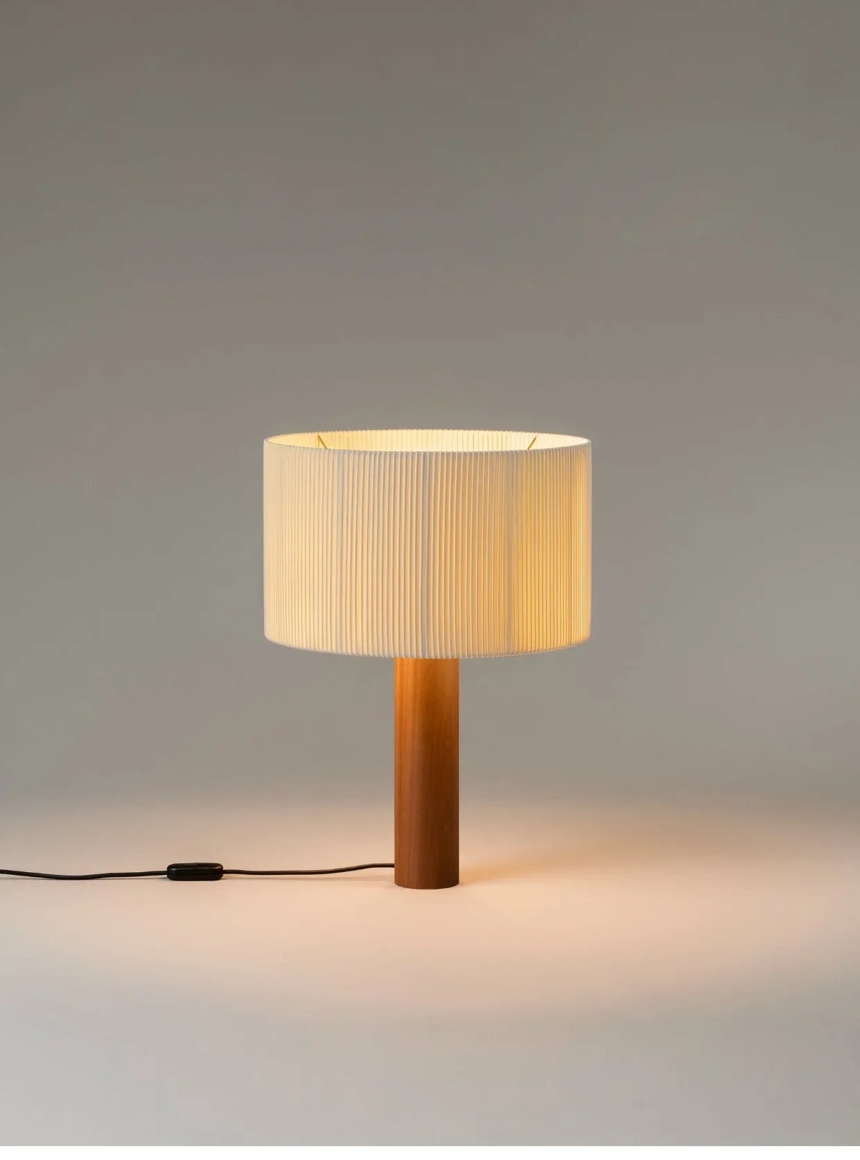 Nordic Vintage Table Lamp Solid Wood Reading Lamp