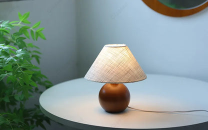Creative Retro LED Linen Desk Lamp Solid Wood Bedroom