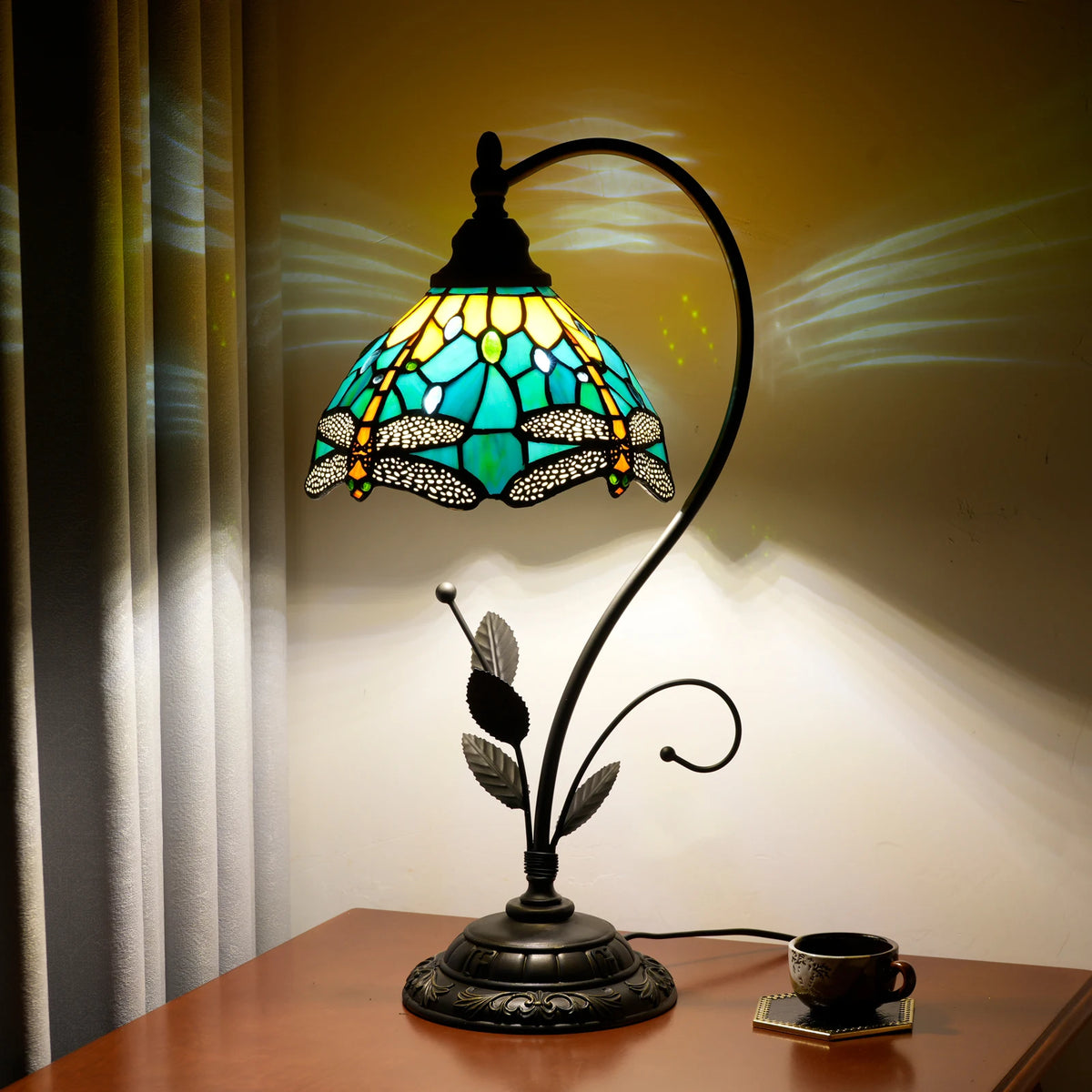 Elegant Table Lamp Stained Glass Desk Reading Light